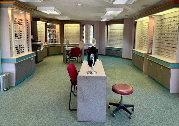 professional-family-eyecare-englewood-appt-page staff and doctor wearing sunglasses at Greenville Professional Family Eyecare
